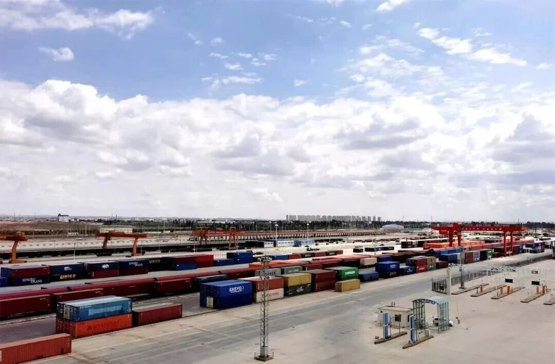 202511041762222979437276.jpg 64bc2aa191875cb7ae8c671891aa3dcb.jpg