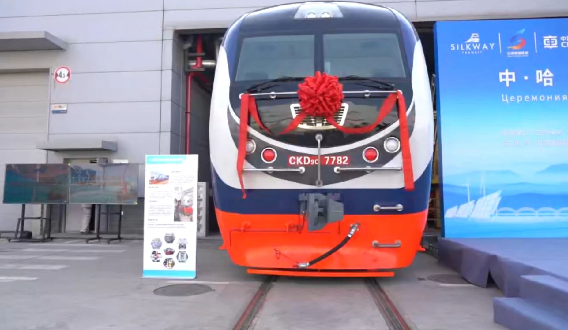 202512041764841066784249.jpg 5573626cf9053fde11b8f465d33262a6.jpg