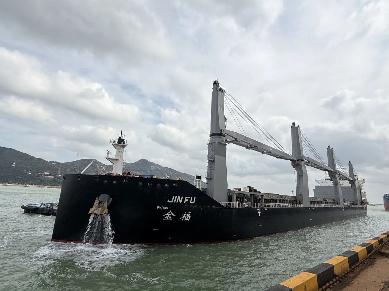 202512151765769466724349.jpg a2357334fdd7570fa58f4ade9890cbe0.jpg