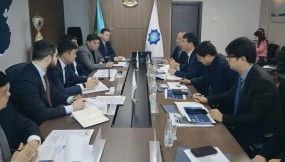  甘肃国际物流集团与哈萨克斯坦铁路公司会谈